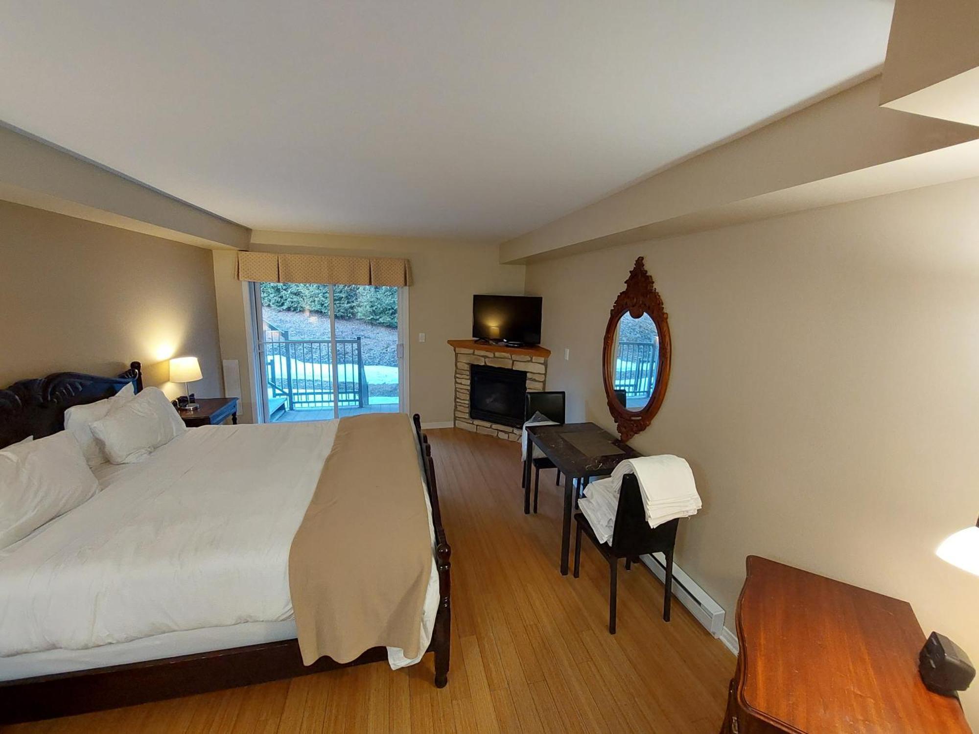 Studio-Hotel Villegiature Saint-Sauveur Piedmont Exterior photo